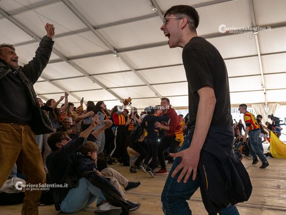 Dal sogno giallorosso all’incubo in pochi minuti. La delusione del PalaFiere per un autentico regalo al Vicenza - Corriere Salentino