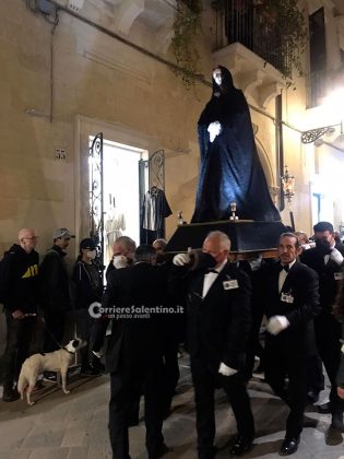 Gli auguri dell’arcivescovo Michele Seccia, la gioia della Pasqua di resurrezione inondi di bellezza la vostra vita - Corriere Salentino