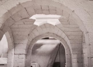 Venerdì 3 giugno il Collegio Geometri di Lecce presenta il volume “Il cielo in una stanza. Le volte in tufo nel Salento”