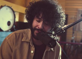 Giovedì 19 maggio “Dall’inizio alla fine”, nuovo singolo del cantautore salentino BluMosso alle Officine Ergot di Lecce