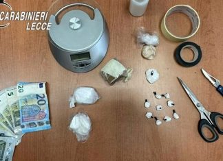 Cocaina ed eroina nel frullatore in casa: condannato un 46enne per spaccio