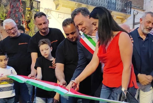 Entra nel vivo "Leverano In Fiore". Stasera musica e spettacoli - Corriere Salentino