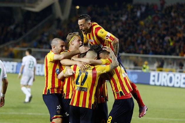 Il sogno è realtà, comincia la festa giallorossa: il Lecce è per la decima volta in serie A - Corriere Salentino