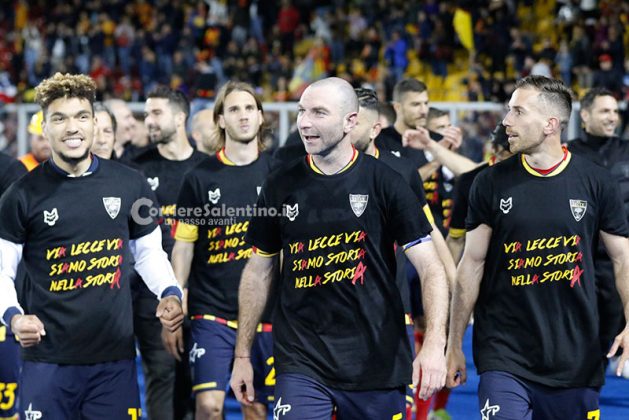 Il sogno è realtà, comincia la festa giallorossa: il Lecce è per la decima volta in serie A - Corriere Salentino