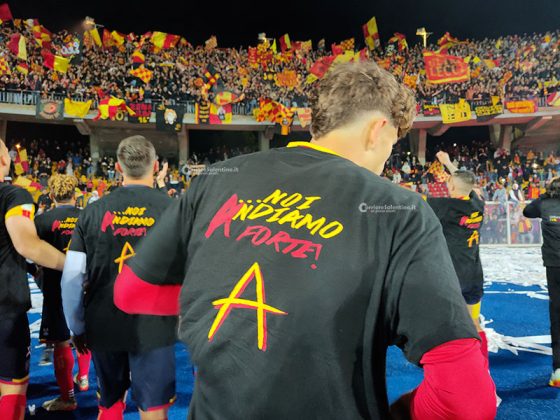 Il sogno è realtà, comincia la festa giallorossa: il Lecce è per la decima volta in serie A - Corriere Salentino