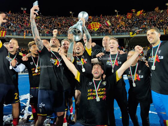 Il sogno è realtà, comincia la festa giallorossa: il Lecce è per la decima volta in serie A - Corriere Salentino