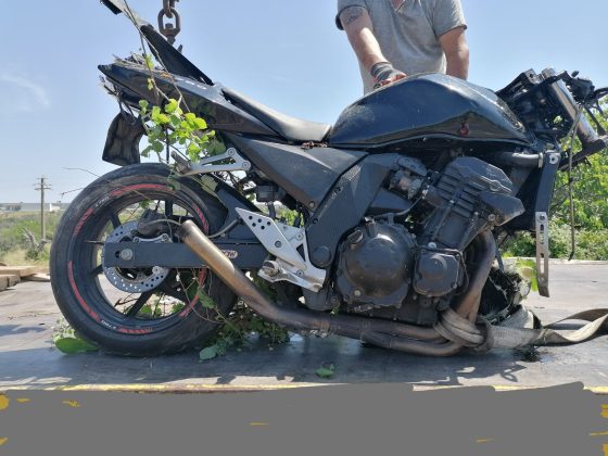 Perde il controllo della moto sulla statale ed esce fuori strada: centauro in codice rosso - Corriere Salentino