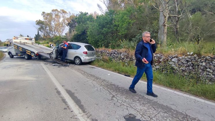 Violento scontro tra auto alle porte del paese: bimbo di 5 anni tra i feriti - Corriere Salentino