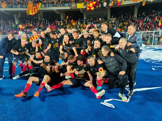 Il sogno è realtà, comincia la festa giallorossa: il Lecce è per la decima volta in serie A - Corriere Salentino