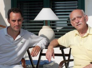 Giardino della Memoria di Santa Maria al Bagno, il prof. Congedo: “Sereni per lo sforzo fatto per riqualificare quello che era un immondezzaio e parcheggio abusivo senza un filo di erba” - Corriere Salentino