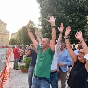 Leverano, Rolli vince con l'85 % contro Biasi. San Cesario, Distante sindaco a 7 voti da Coppola, poi Del Cuore. Il nuovo sindaco di Salice Salentino è Cosimo Leuzzi - Corriere Salentino