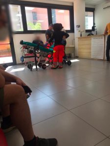 Caos e proteste all’anagrafe: interviene la polizia locale, un uomo accusa un malore. Greco e Giordano Anguilla: “Salvemini intervenga subito” - Corriere Salentino