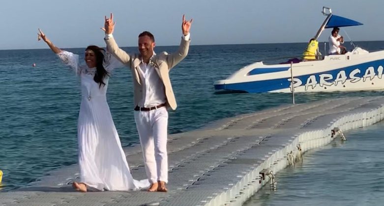 Maldive del Salento: sposi arrivano dal mare e immergono tutti in un sogno - Corriere Salentino