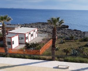 Giardino della Memoria di Santa Maria al Bagno, il prof. Congedo: “Sereni per lo sforzo fatto per riqualificare quello che era un immondezzaio e parcheggio abusivo senza un filo di erba” - Corriere Salentino