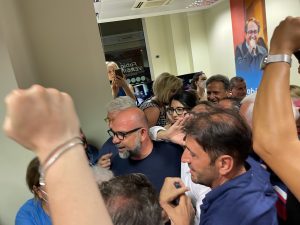 Fabio Vergine è il nuovo sindaco di Galatina, vince anche al ballottaggio: “Sembrava un’impresa impossibile: abbiamo vinto per pochi voti meritatamente” - Corriere Salentino
