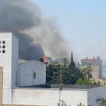 Incendio nel boschetto in periferia: fuoco e fumo minacciano le case - Corriere Salentino