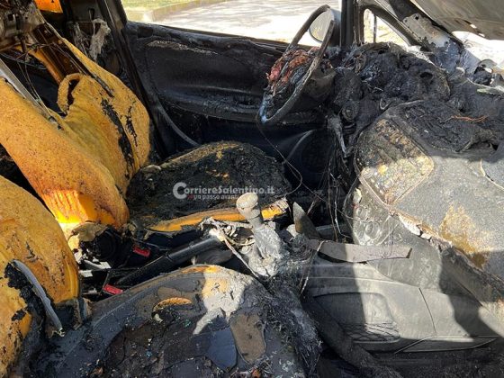 Due auto in fiamme nella notte tra Lecce e il basso Salento: in entrambi i casi possibile atto doloso - Corriere Salentino