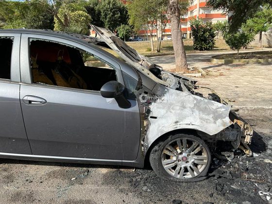 Due auto in fiamme nella notte tra Lecce e il basso Salento: in entrambi i casi possibile atto doloso - Corriere Salentino