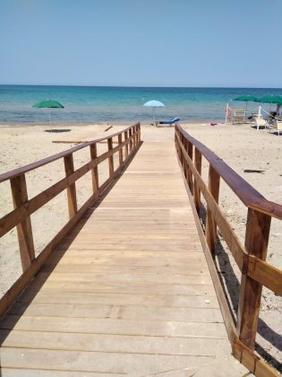 Casalabate: passerella per l'accesso al mare a persone disabili - Corriere Salentino