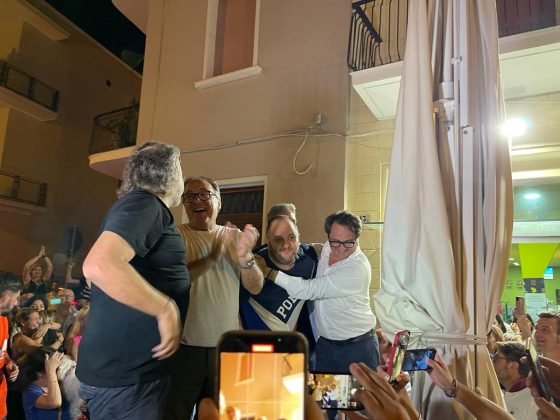 Fabio Vergine è il nuovo sindaco di Galatina, vince anche al ballottaggio: “Sembrava un’impresa impossibile: abbiamo vinto per pochi voti meritatamente” - Corriere Salentino