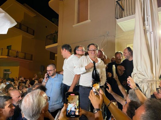 Fabio Vergine è il nuovo sindaco di Galatina, vince anche al ballottaggio: “Sembrava un’impresa impossibile: abbiamo vinto per pochi voti meritatamente” - Corriere Salentino