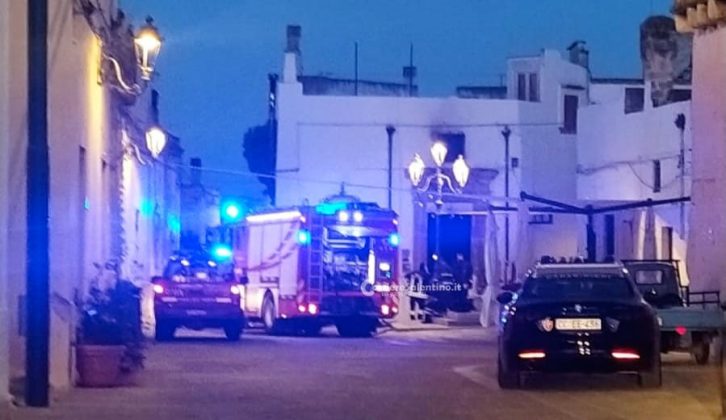 Fiamme nel basso Salento, divampa rogo nel ristorante in piazza - Corriere Salentino
