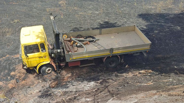 Il Salento continua a bruciare: fumo invade la statale, camion fuori strada dopo l'impatto. Incendi, arrivano i fireboss - Corriere Salentino