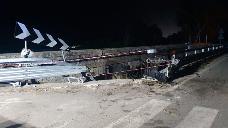 Tragedia sfiorata agli Alimini, auto esce fuori strada e si ribalta nel canale: giovane coppia illesa per miracolo - Corriere Salentino