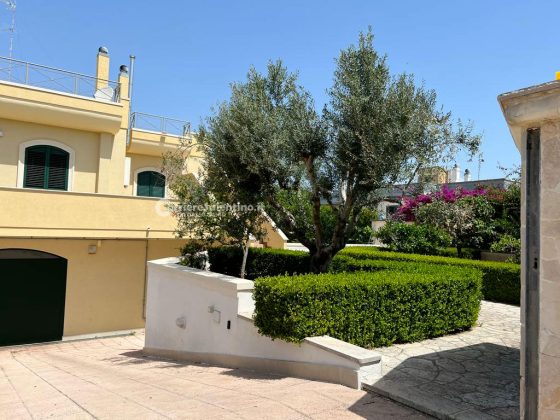 Ennesimo incidente sul lavoro, 60enne precipita nel vuoto: "codice rosso" in ospedale - Corriere Salentino