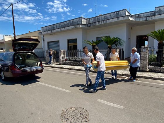 Legato ad una sedia e incappucciato, 75enne trovato morto in casa: si indaga per omicidio - Corriere Salentino