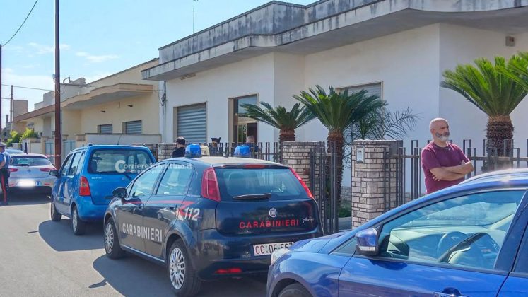Legato ad una sedia e incappucciato, 75enne trovato morto in casa: si indaga per omicidio - Corriere Salentino