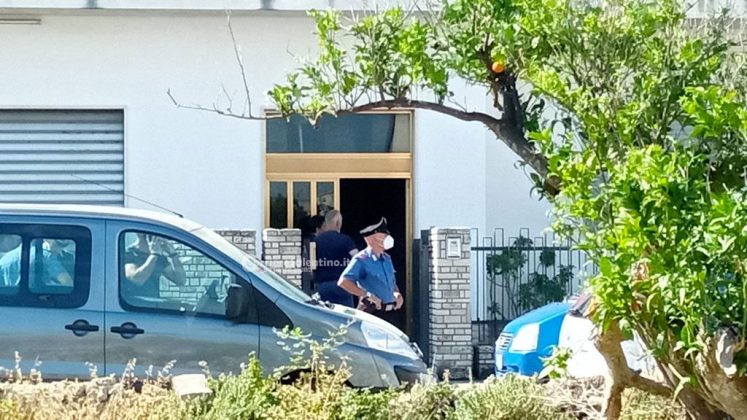 Legato ad una sedia e incappucciato, 75enne trovato morto in casa: si indaga per omicidio - Corriere Salentino