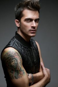 “Phoenix Il potere immenso della musica” di Salvatore Cafiero e Lisa di Giovanni è un inno alla tenacia e al potere della musica - Corriere Salentino