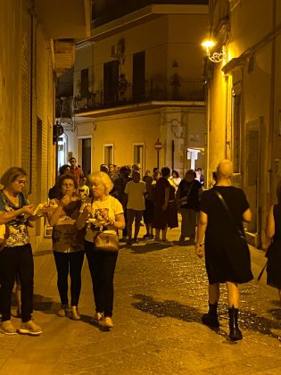 Successo della prima serata di “Ceramica cibo & corti” a San Pietro in Lama - Corriere Salentino