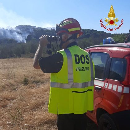 Salento in fiamme, emergenza senza fine. Squadre a lavoro da ore, intervengono i canadair - Corriere Salentino