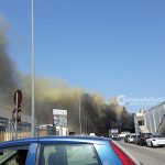 Fiamme in periferia: incendio si scatena nei locali del discount - Corriere Salentino