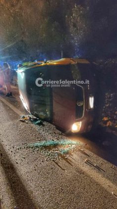 Schianto nella notte nel Capo di Leuca, l'auto termina su un fianco: tre ragazze in ospedale - Corriere Salentino