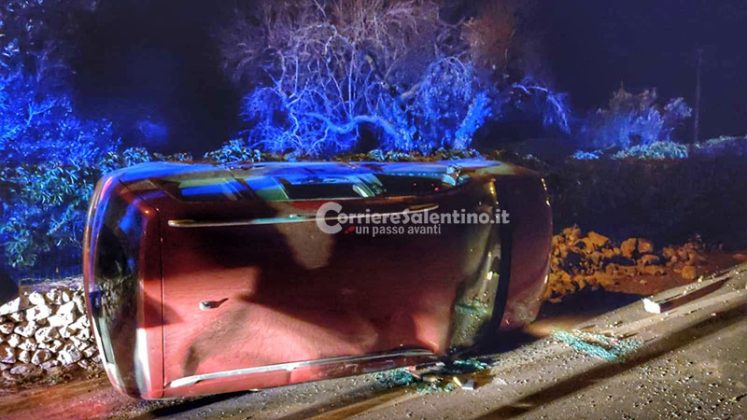 Schianto nella notte nel Capo di Leuca, l'auto termina su un fianco: tre ragazze in ospedale - Corriere Salentino