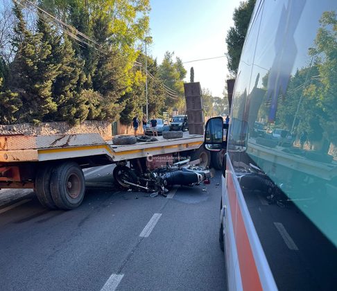 Ennesimo dramma sulle strade: moto contro camion, muore sul colpo un 39enne leccese - Corriere Salentino
