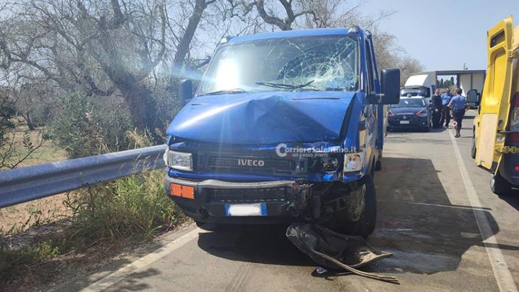 Tremendo schianto tra scooter e camion, muore un ragazzo di 26 anni - Corriere Salentino