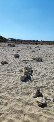 Muretti a secco demoliti per ancorare gli ombrelloni, multe sino a 500 euro - Corriere Salentino