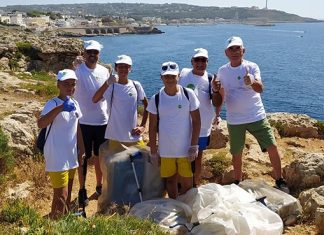 Istituzioni, cittadini, turisti e Save The Planet insieme per “PuliAMO Santa Maria di Leuca”