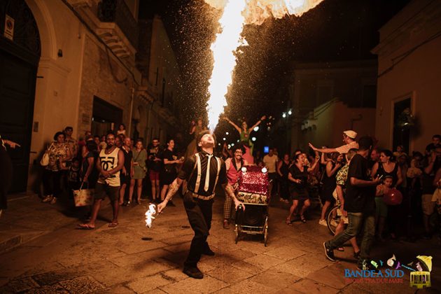 Tutto pronto per l’11 e 12 agosto, le giornate pulsanti del festival Bande a Sud - suoni tra due mari - Corriere Salentino