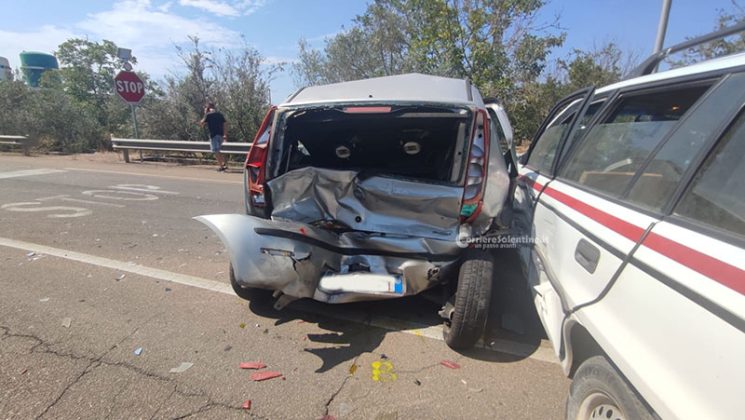 Schianto all'incrocio, tre mezzi coinvolti e tre feriti: corsa in ospedale anche per un bimbo di 9 anni - Corriere Salentino