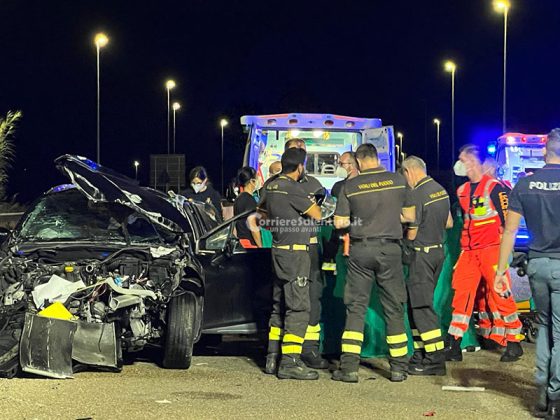 Tragico schianto sulla tangenziale: un uomo muore sul colpo. Due i feriti - Corriere Salentino