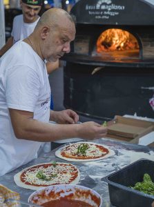 Agrogepaciok "Pizza Village" in tour da oggi a Mancaversa, stasera concerto di Io te e Puccia - Corriere Salentino