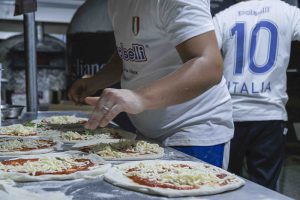 Agrogepaciok "Pizza Village" in tour a Mancaversa, stasera gli Accasaccio - Corriere Salentino