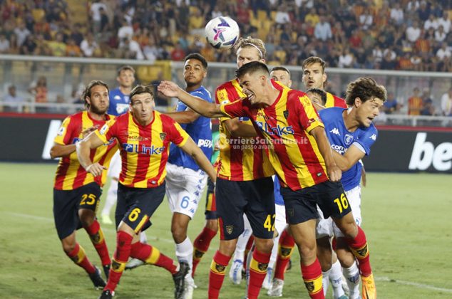 Il Lecce riacciuffa l’Empoli e prova in tutti i modi a vincere, ma il cuore non basta: 1 a 1 - Corriere Salentino
