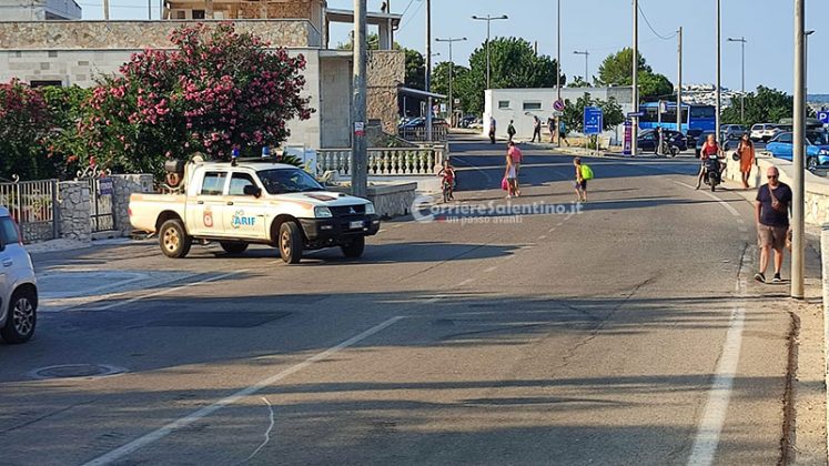 Inferno di fuoco nel Basso Salento: fiamme raggiungono il parco. Evacuate abitazioni, intervengono canadair - Corriere Salentino