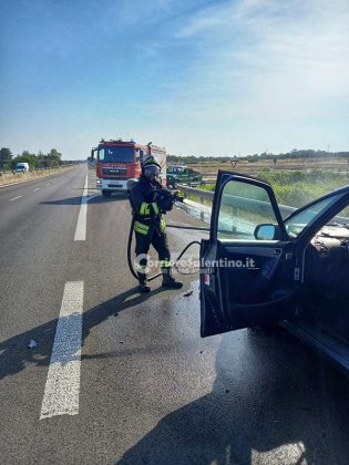 L'auto a noleggio prende fuoco sulla statale: disavventura per una famiglia di turisti americani - Corriere Salentino
